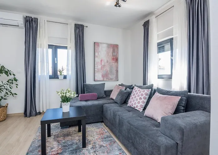 Apartment Maella Zadar