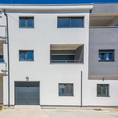 Apartment Maella
