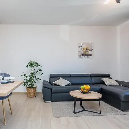 Apartment Maella